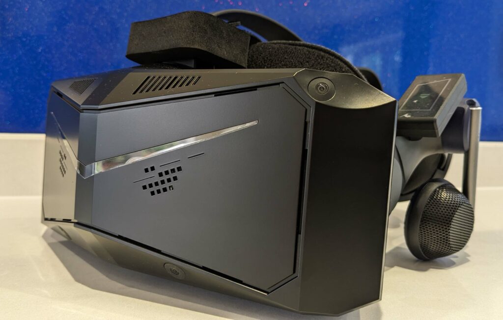 battery powered VR headset the pimax crystal